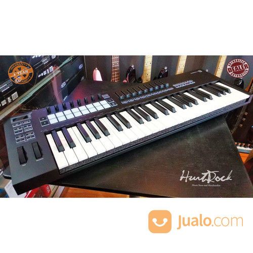 Novation Launchkey 49 Mk3 Midi Controller