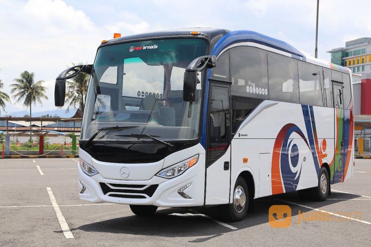 Medium Bus Mercedes Benz 917 AC Seat 31 Karoseri New Armada