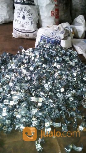 Hanger Klem Pipa Gantung Ukuran 1/2'' Inchi