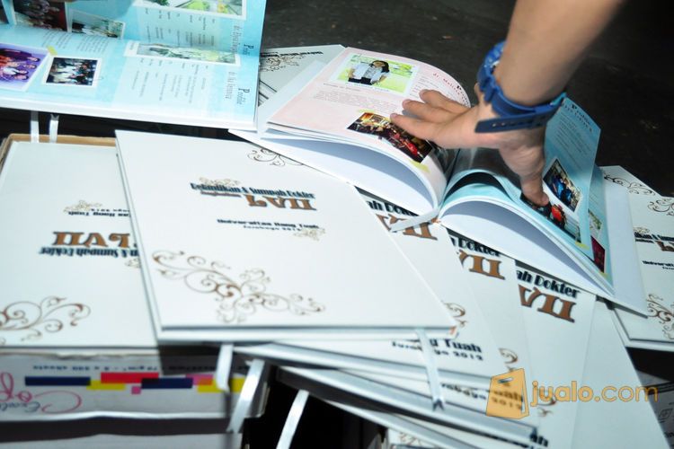 Cetak Buku Kenangan / Buku Tahunan