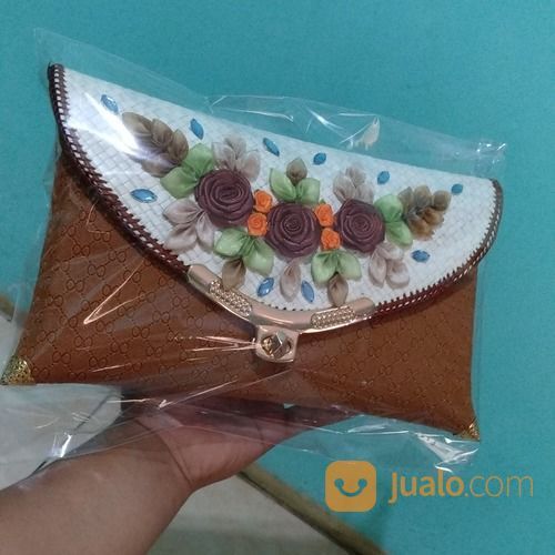 Dompet Mukena Pandan Anyaman