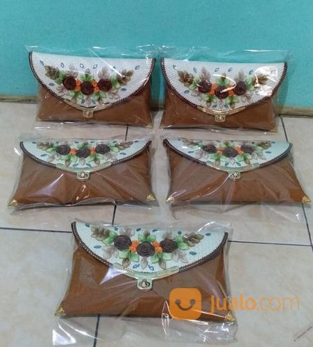 Dompet Mukena Pandan Anyaman