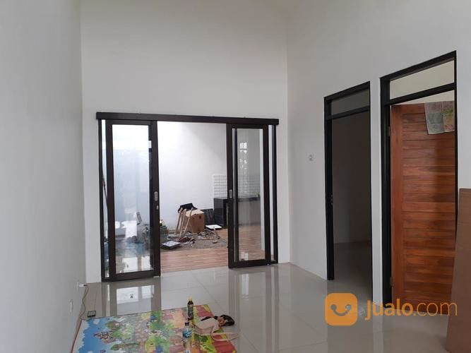 RUMAH ARCAMANIK DEKAT GOR SINDANGLAYA ARCAMANIK