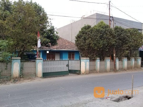 Rumah Tua Tak Jauh Dari Pasar Area Curug Tangerang