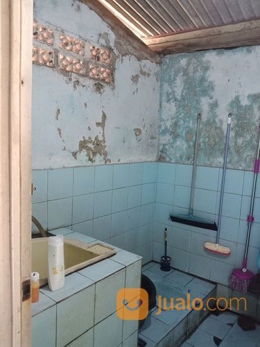 Rumah Tua Tak Jauh Dari Pasar Area Curug Tangerang