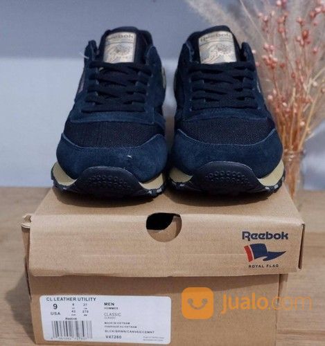 Sepatu Reebok Classic Utility Blue Navy