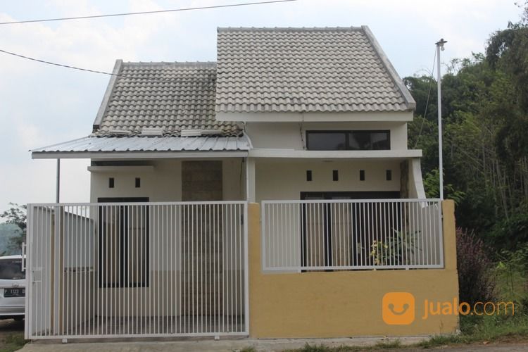 RUMAH KAMPUNG JEMBER SUASANA ASRI MURAH BANGUNAN BERKUALITAS