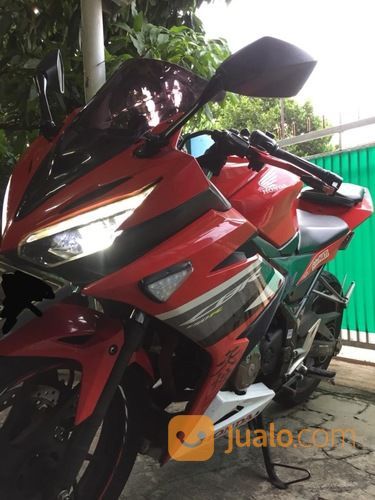 Honda CBR 150 Facelift Tahun 2016 Racing Red