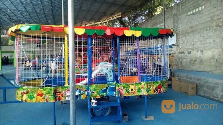 Wahana Anak Mandi Bola Perosotan