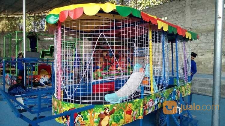 Wahana Anak Mandi Bola Perosotan