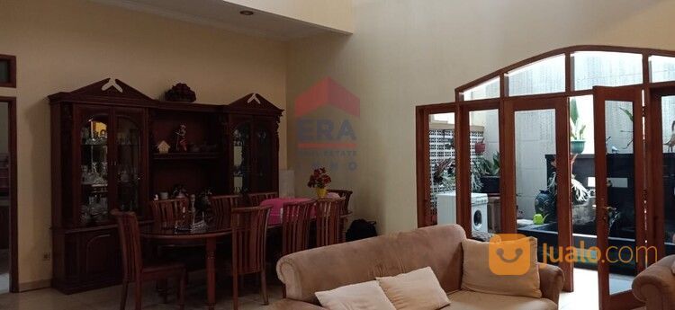 PRV Parahyangan Rumah Villa Gegerkalong, Rumah Cukup Mewah