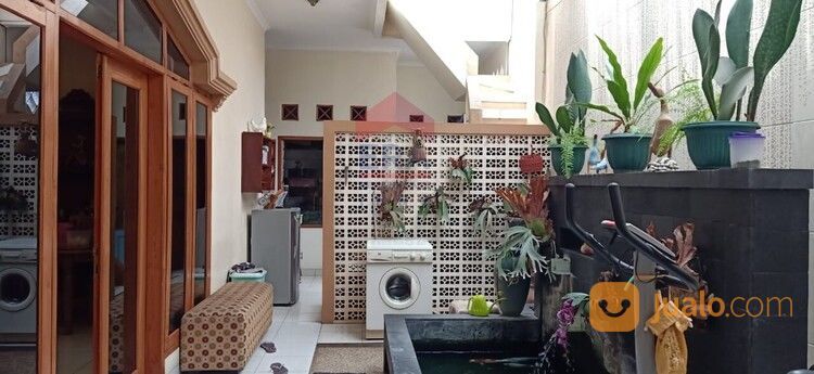 PRV Parahyangan Rumah Villa Gegerkalong, Rumah Cukup Mewah