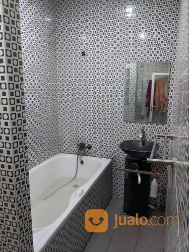 Rumah 3 Lantai Semi Furnish Strategis Di Komplek Pertamina Tugu Jakarta Utara