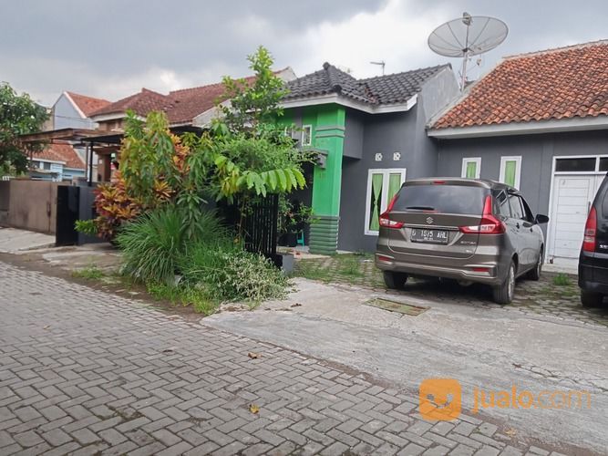 Rumah Dekat Jatos Jalan Sayang Jatinangor Perumahan Ikopin Depan Brimob