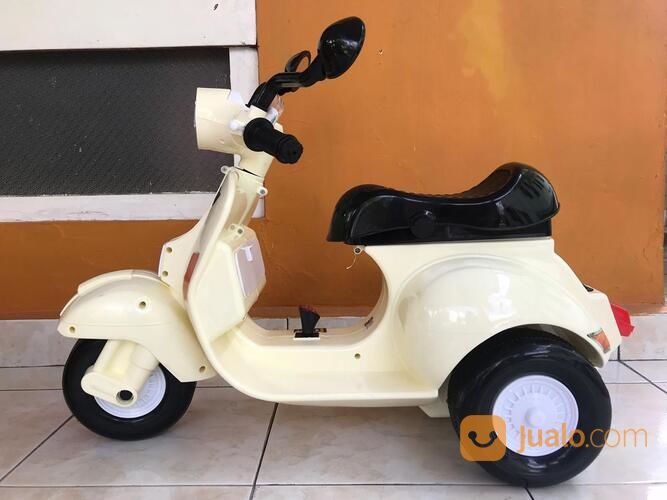MURAH!! Mainan Anak Vespa Aki Volta Vaster 5017