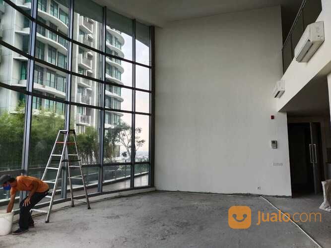 Butik Vila Apartemen ST Moritz Puri Indah Kondisi Bare 2 Lantai