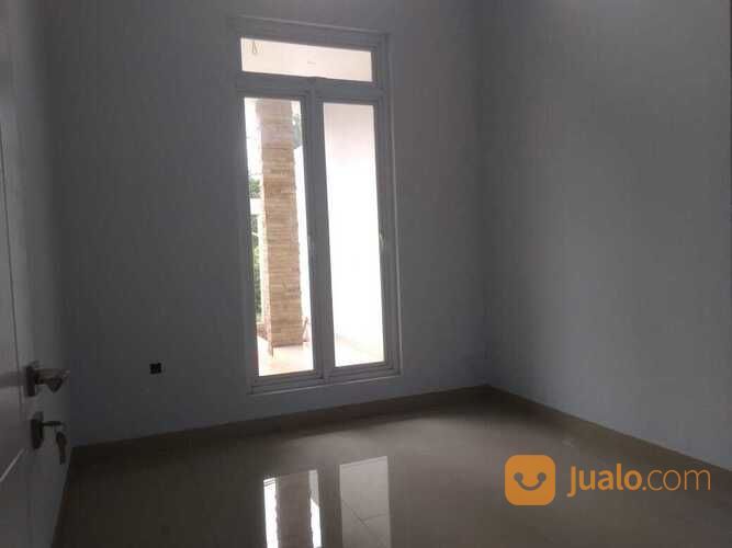 Rumah SIAP HUNI Di JATIASIH BEKASI CARPORT 2 MOBIL KAMAR TIDUR 3 KAMAR MANDI 3