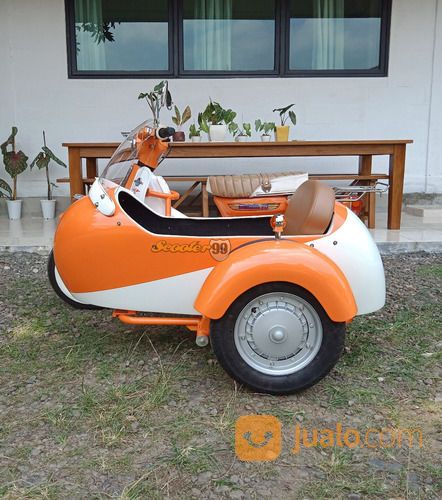 Motor Honda C70 Dengan Sespan Orange