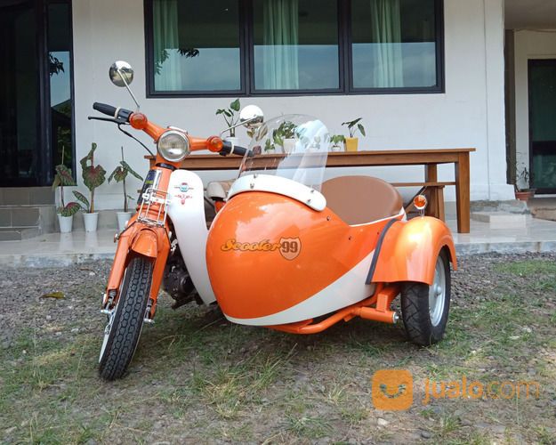 Motor Honda C70 Dengan Sespan Orange