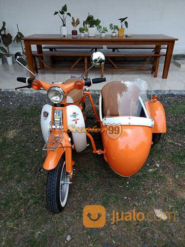 Motor Honda C70 Dengan Sespan Orange
