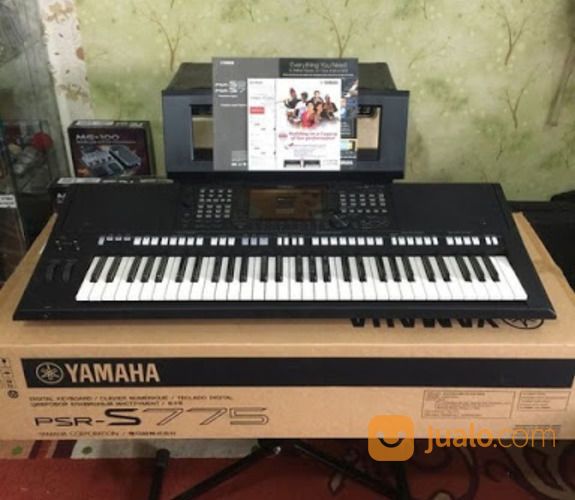 Yamaha Keyboard Psr S775/Thn2020