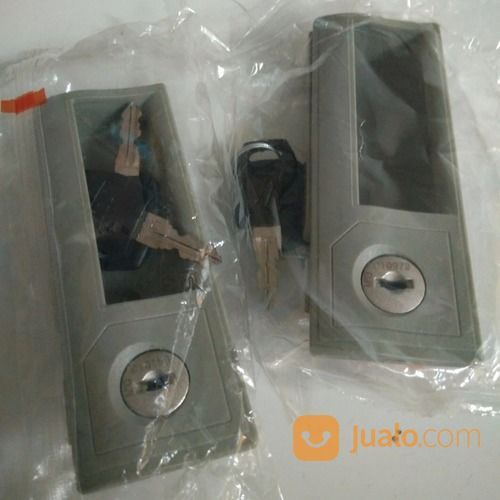 Kunci Loker Merk Lion Handle Plastik