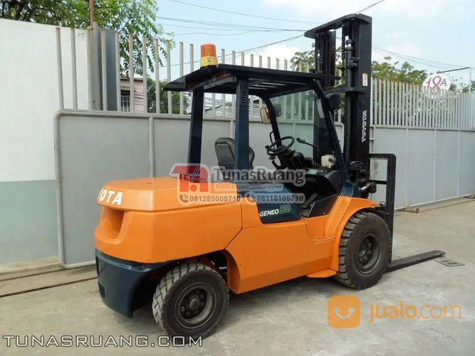 Forklift Seri 7 5 Ton Bahan Bakar Solar Engine Diesel Berkualitas