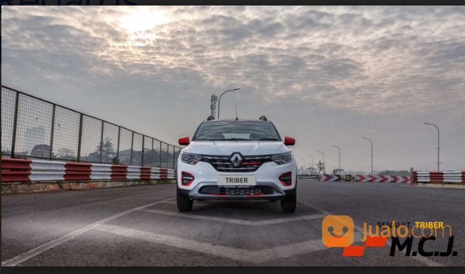 Renault TRIBER RXZ MATIC WHITE