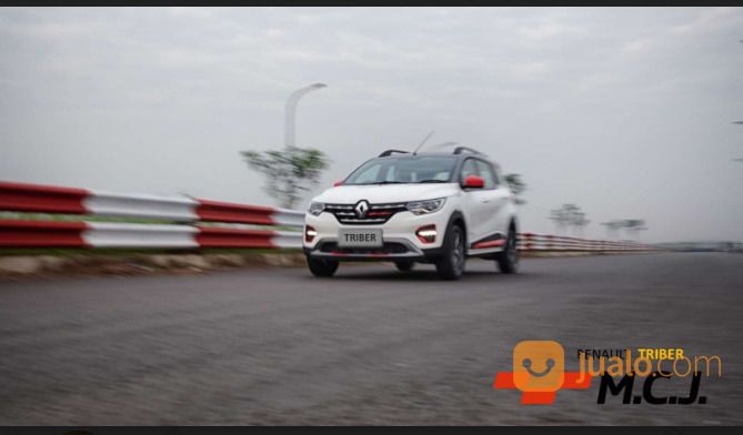 Renault TRIBER RXZ MATIC WHITE