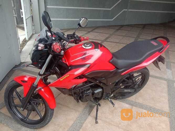 Motor Honda CB150 R