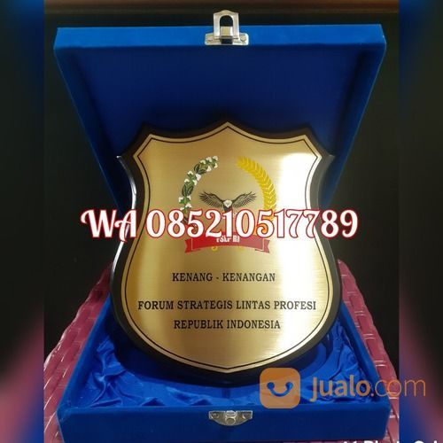 Plakat Kayu Kuningan Plat