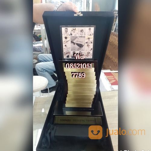 Plakat Kayu Kuningan Plat