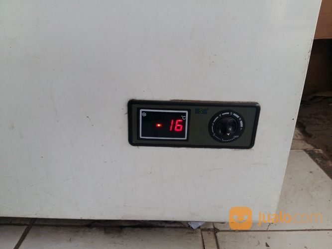 Freezer Box RSA CF-750 Bekas Kondisi Normal