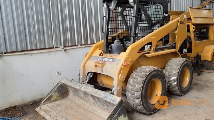 Rental Skid Steer Loader 236B Caterpillar