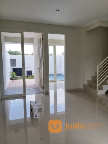 Rumah Dengan Private Pool Sidoarjo