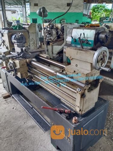 Mesin Bubut Panjang Kerja 1 Meter Swing 400 Mm Spindel 2 In