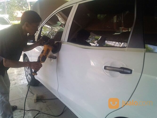 Mobil Tampil Mempesona Pelindung Cat