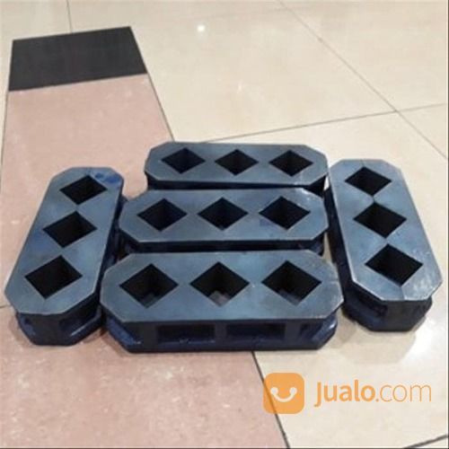 Cetakan Beton Mortar / Cement Cube Mold 5x5x5cm