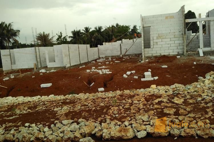 RUMAH MURAH ,DEKAT STASIUN ,JALUR ANGKOT DAN SHM