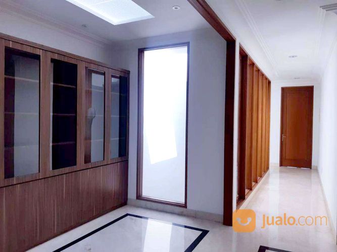 RUMAH BARU DI PONDOK INDAH Hadap Timur, Jakarta Selatan