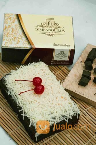 Oleh Oleh Kediri Lapis Kukus Simpang Lima