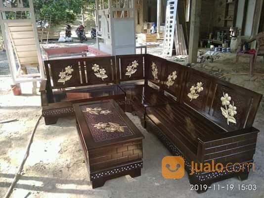 Kursi Tamu Sudut Piramid Minimalis