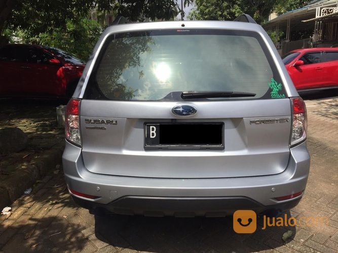 Subaru Forester Turbo Matic Thn 2012 Warna Abu-Abu Metalik