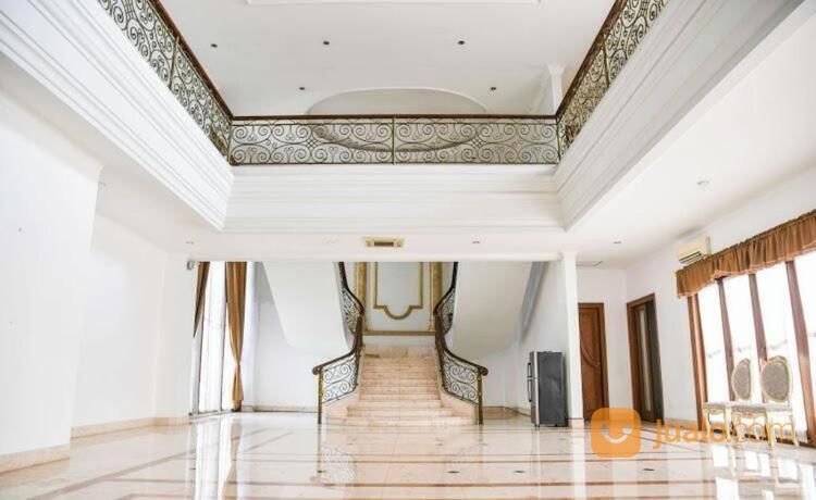 Rumah 3 Lantai Di Taman Patra Kuningan Jakarta Selatan