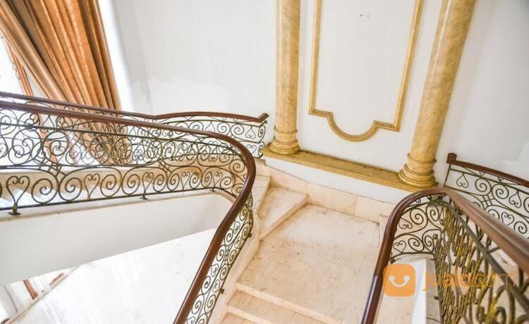 Rumah 3 Lantai Di Taman Patra Kuningan Jakarta Selatan