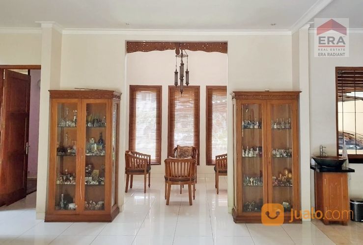 Rumah Cantik Dan Luas Di Perumahan Bali View Cirendeu