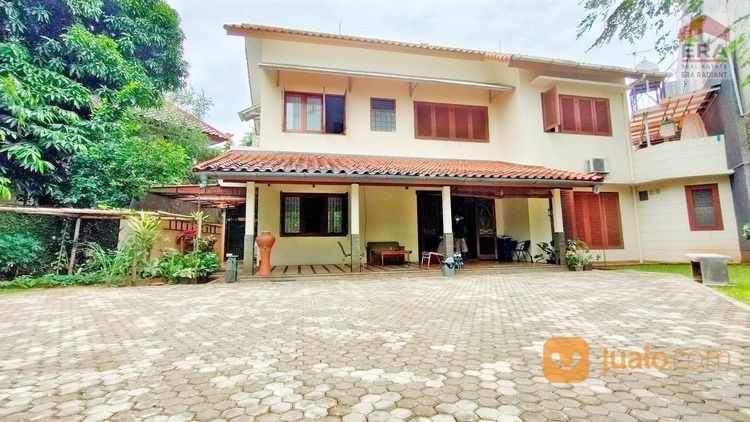 Rumah Cantik Dan Luas Di Perumahan Bali View Cirendeu