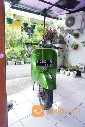 Jasa Foto Couple / Prewedding Dengan Vespa Di Tmii
