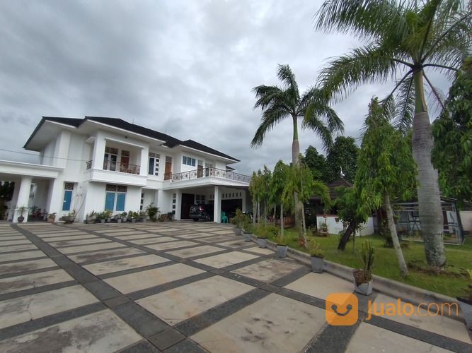 Rumah Besar, Mewah Dengan Tanah Yang Luas Di Gunung Pangilun Kota Padang