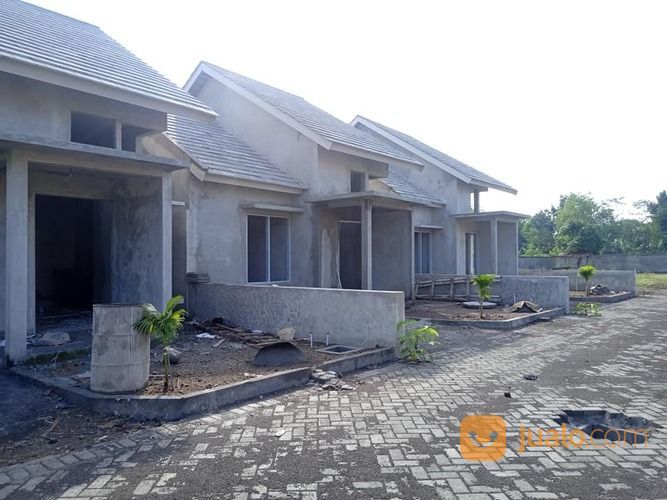 RUMAH DI PRAYA BARAT - GRAND BATUJAI RESIDENCE - LOMBOK